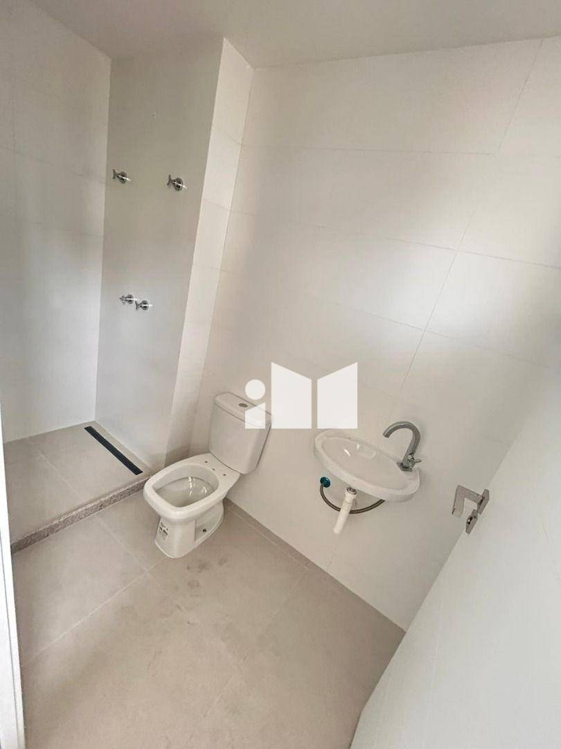 Apartamento à venda com 4 quartos, 150m² - Foto 18