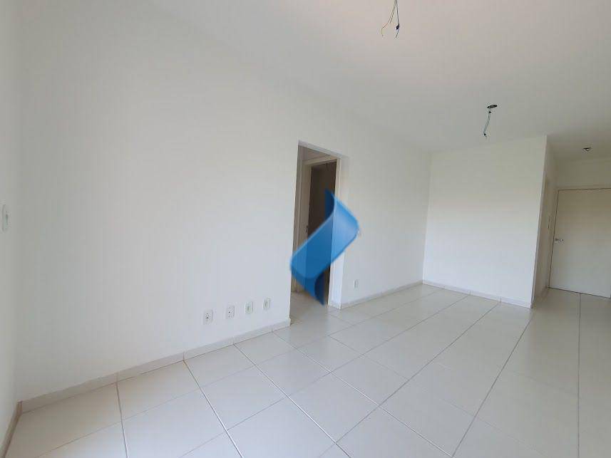 Apartamento à venda com 2 quartos, 68m² - Foto 3