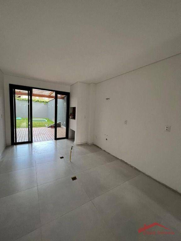 Casa à venda com 3 quartos, 129m² - Foto 14