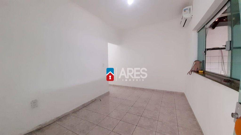 Casa, 3 quartos, 130 m² - Foto 2