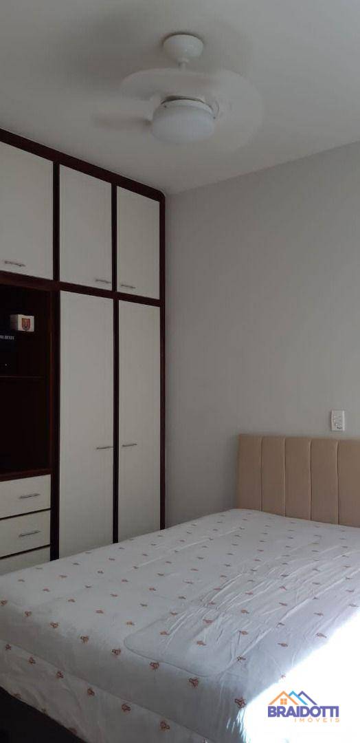 Casa à venda com 3 quartos, 238m² - Foto 12