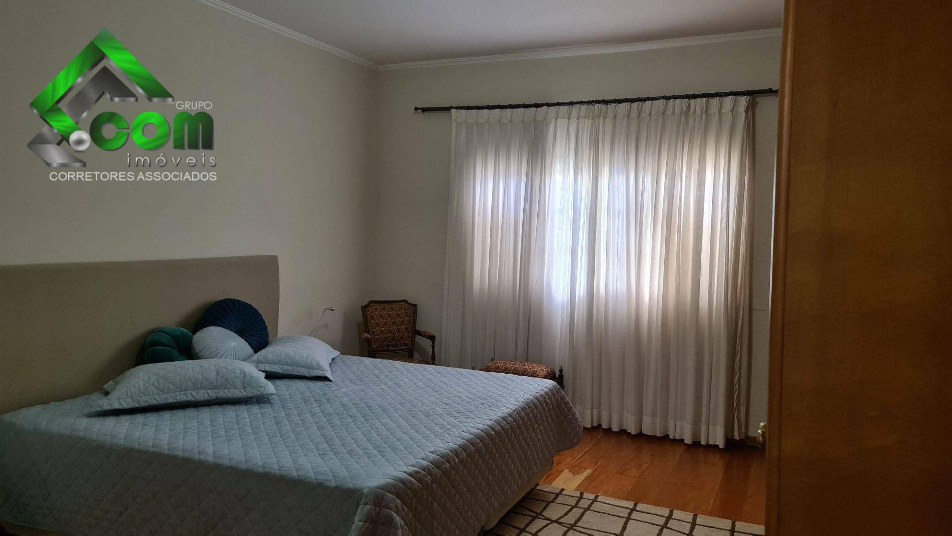 Casa à venda com 3 quartos, 219m² - Foto 10