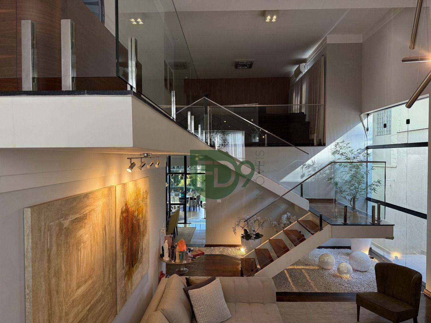 Casa à venda com 3 quartos, 634m² - Foto 1