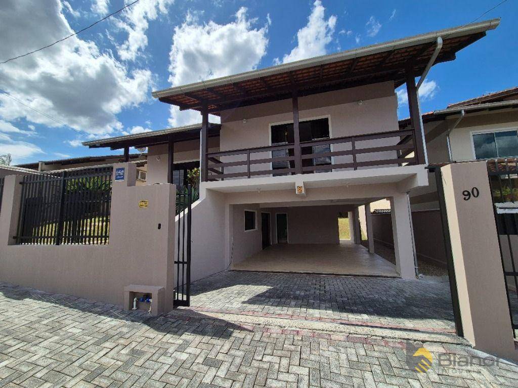 Casa, 3 quartos, 270 m² - Foto 2