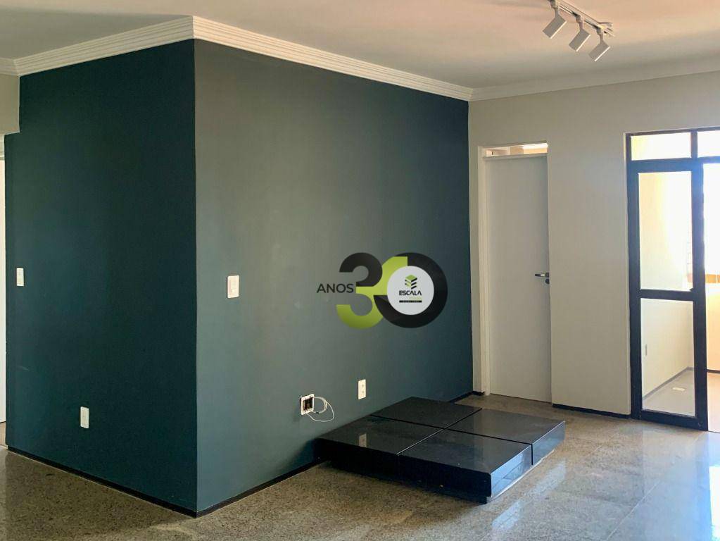 Apartamento à venda com 3 quartos, 119m² - Foto 1