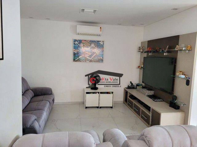 Casa de Condomínio à venda com 3 quartos, 210m² - Foto 4