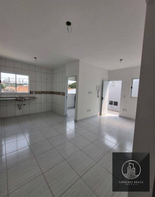 Casa à venda com 2 quartos, 48m² - Foto 4