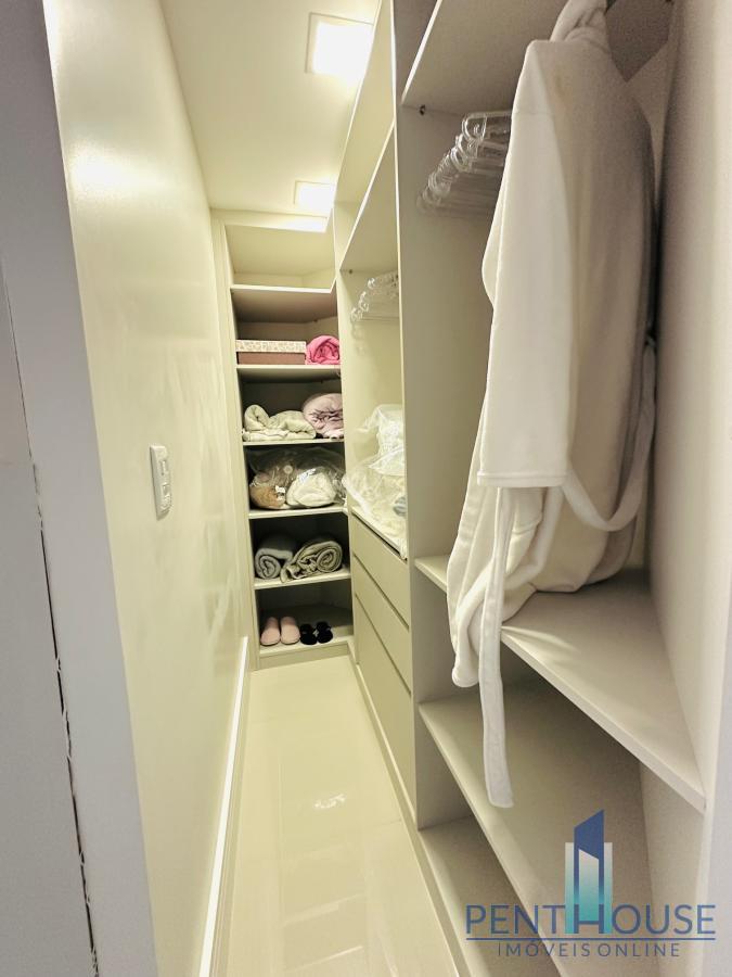 Apartamento à venda com 3 quartos, 179m² - Foto 32