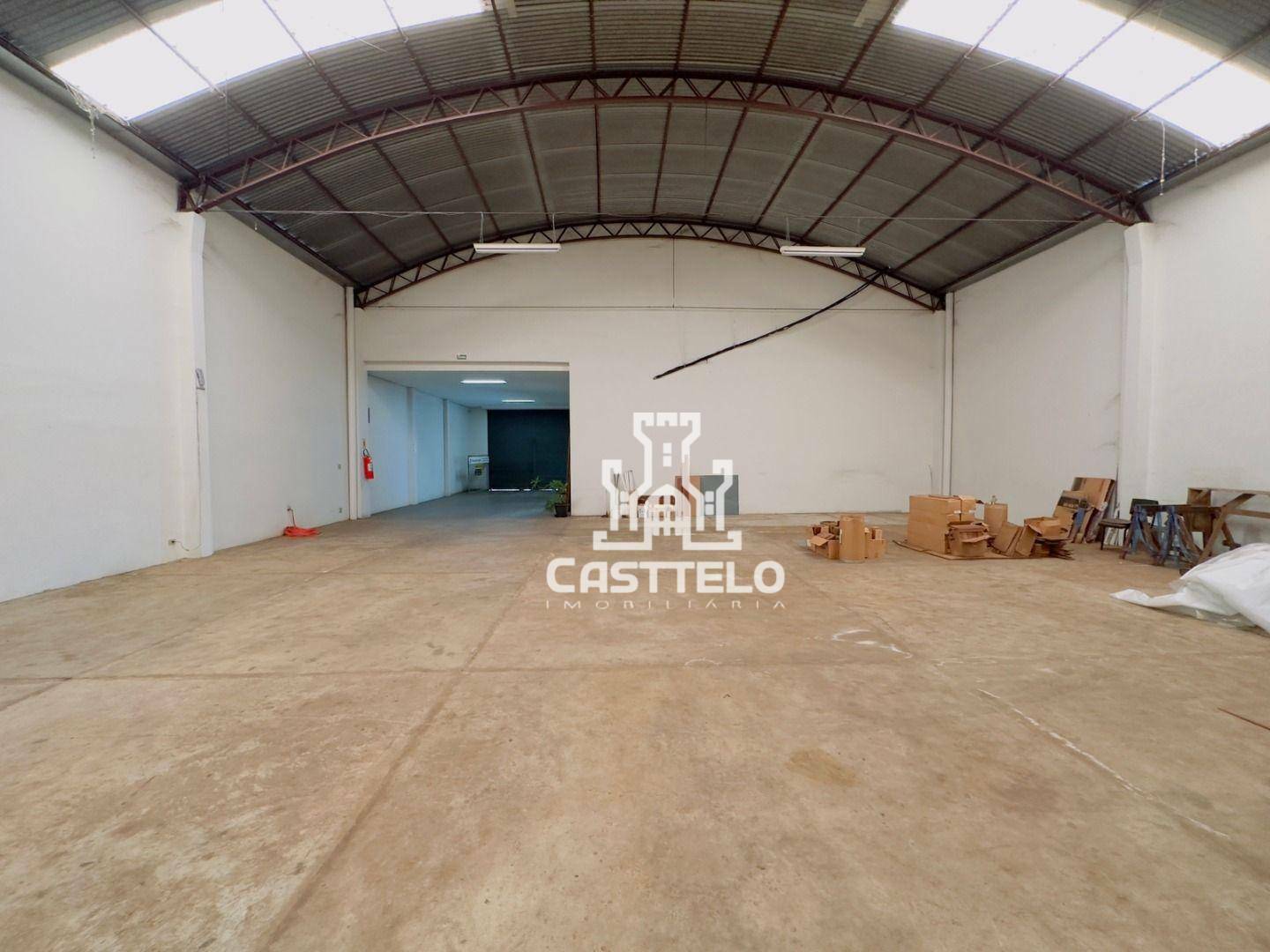 Depósito-Galpão-Armazém à venda, 675m² - Foto 1