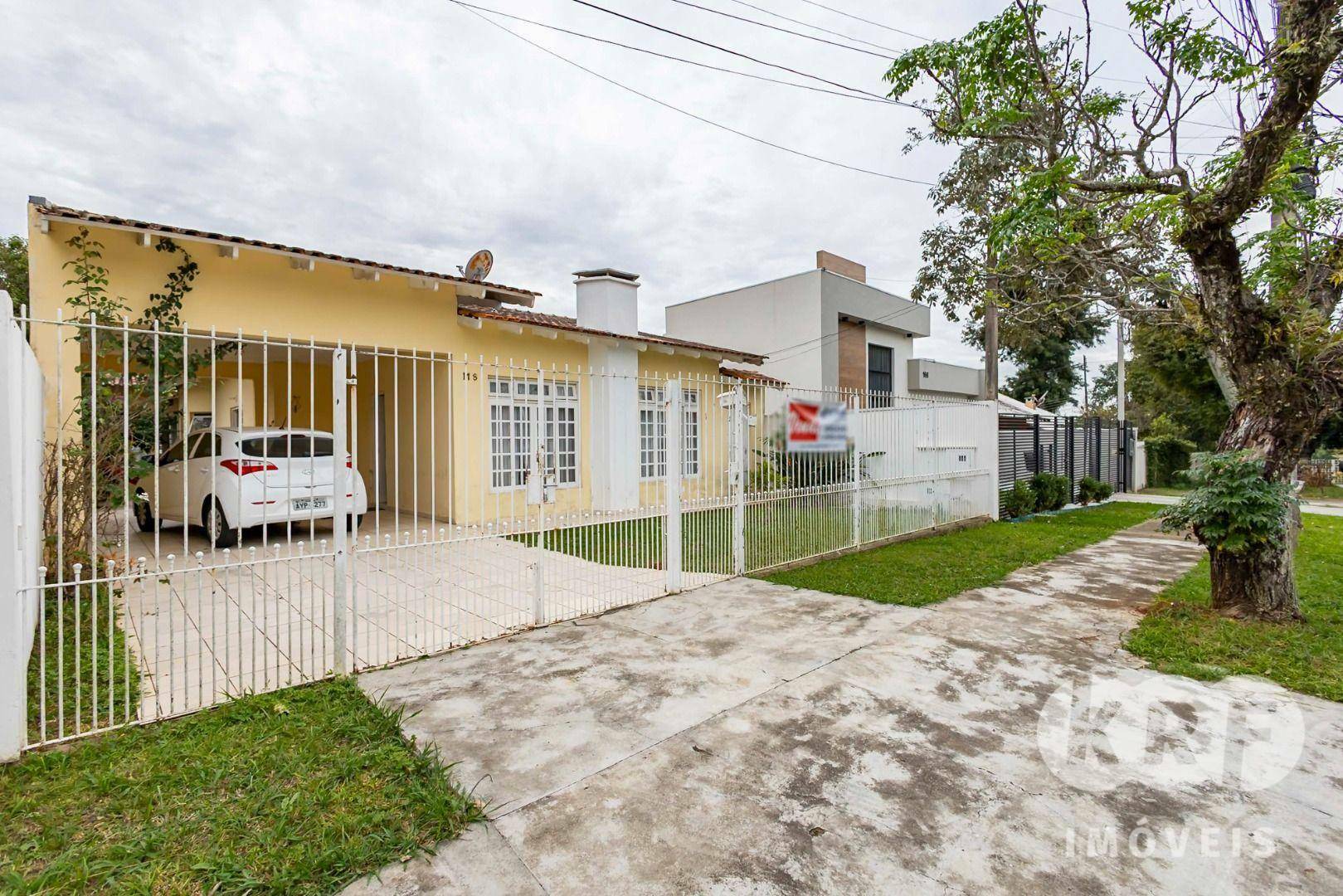 Casa à venda com 4 quartos, 96m² - Foto 1