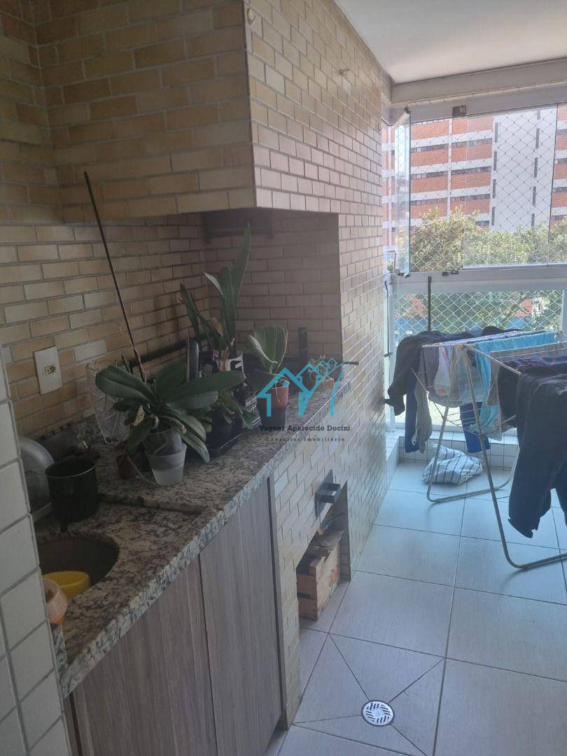 Apartamento à venda com 3 quartos, 146m² - Foto 11