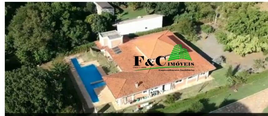 Chácara à venda com 4 quartos, 2200m² - Foto 1