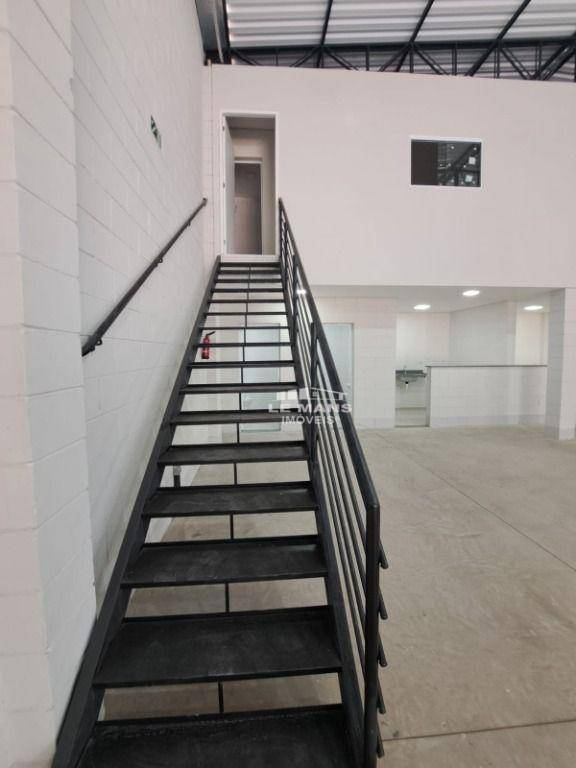 Depósito-Galpão-Armazém para alugar, 221m² - Foto 9