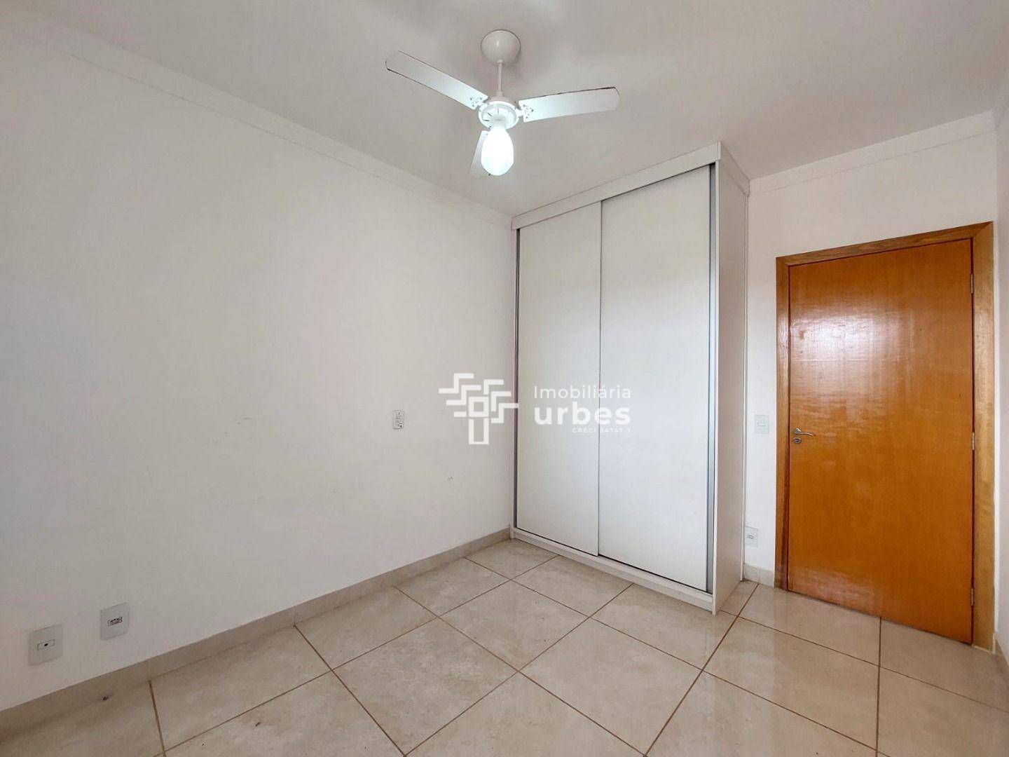 Apartamento para alugar com 2 quartos, 93m² - Foto 9