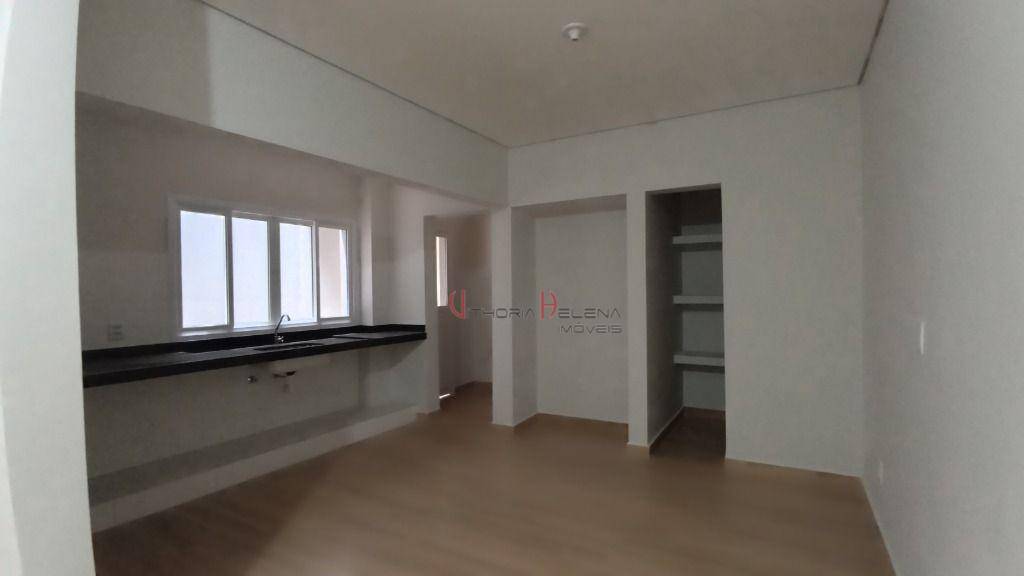 Casa para alugar com 2 quartos, 75m² - Foto 1