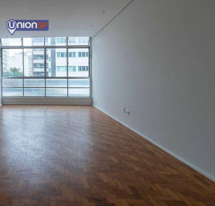 Apartamento à venda com 3 quartos, 135m² - Foto 1