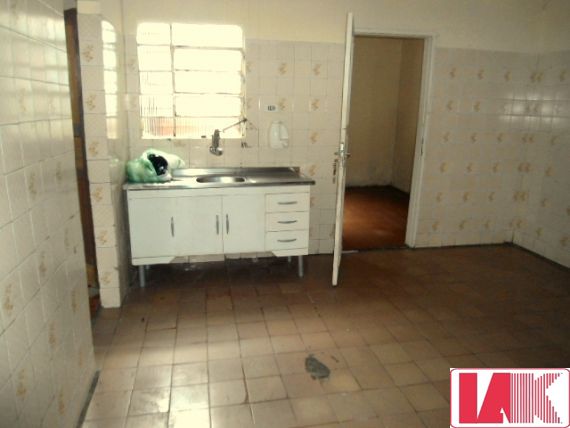 Casa para alugar com 2 quartos, 95m² - Foto 11