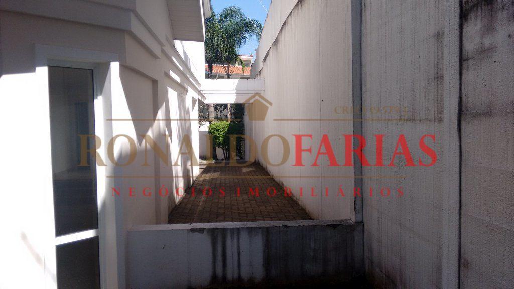 Casa de Condomínio à venda com 4 quartos, 300m² - Foto 11