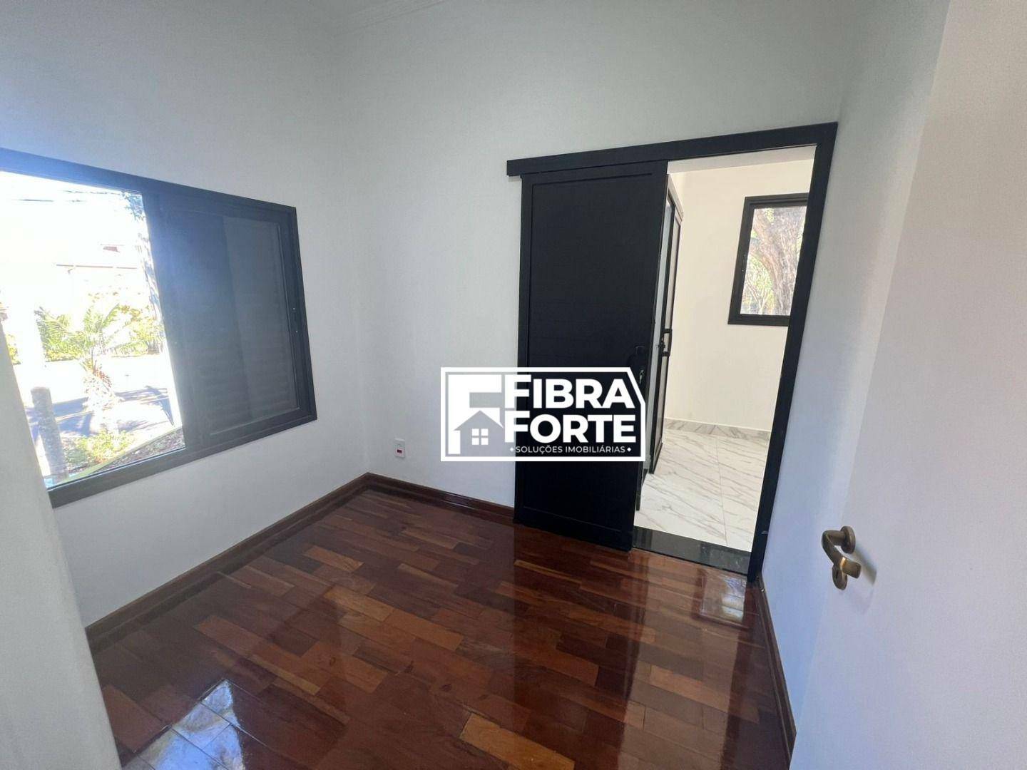 Casa de Condomínio para alugar com 5 quartos, 410m² - Foto 26