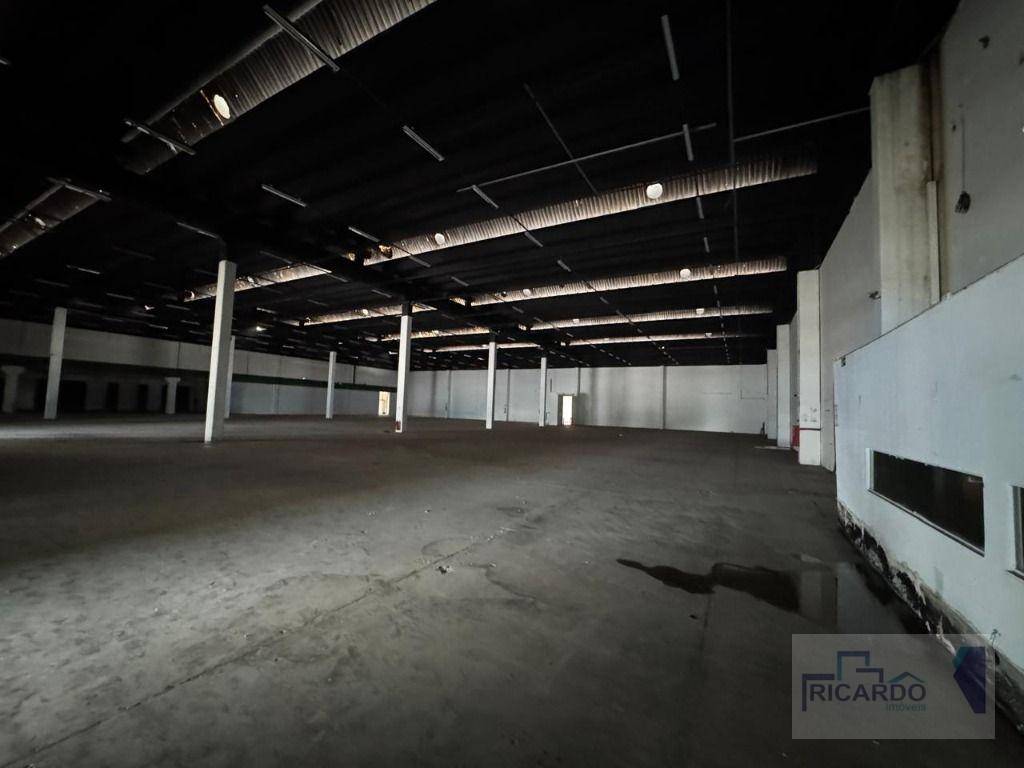 Depósito-Galpão, 5200 m² - Foto 1