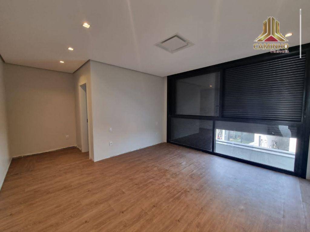 Casa de Condomínio à venda com 4 quartos, 241m² - Foto 4