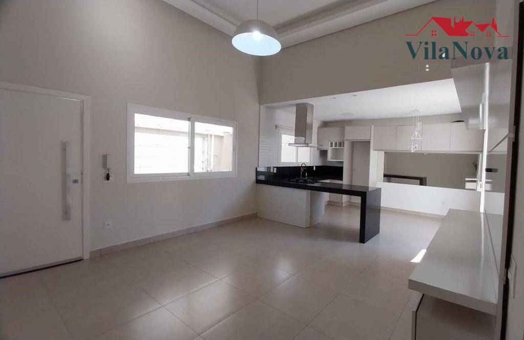 Casa à venda com 3 quartos, 129m² - Foto 1