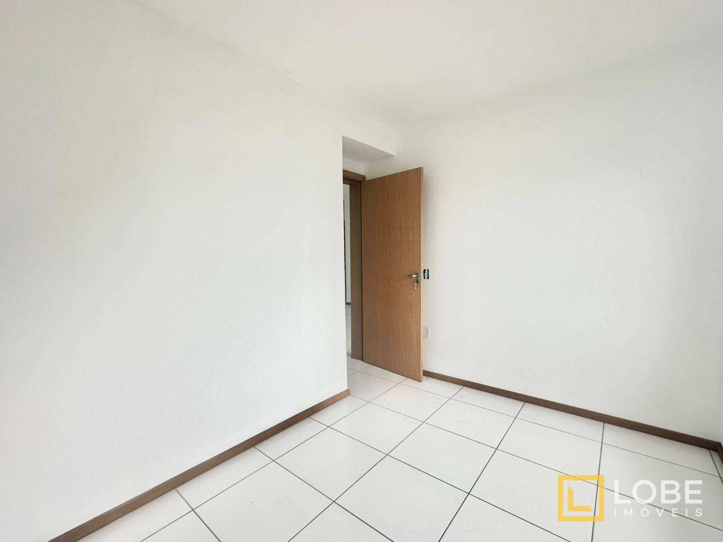 Apartamento à venda com 2 quartos, 62m² - Foto 6