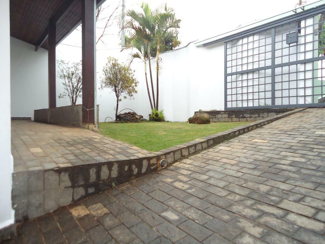 Casa de Condomínio para alugar com 3 quartos, 300m² - Foto 6