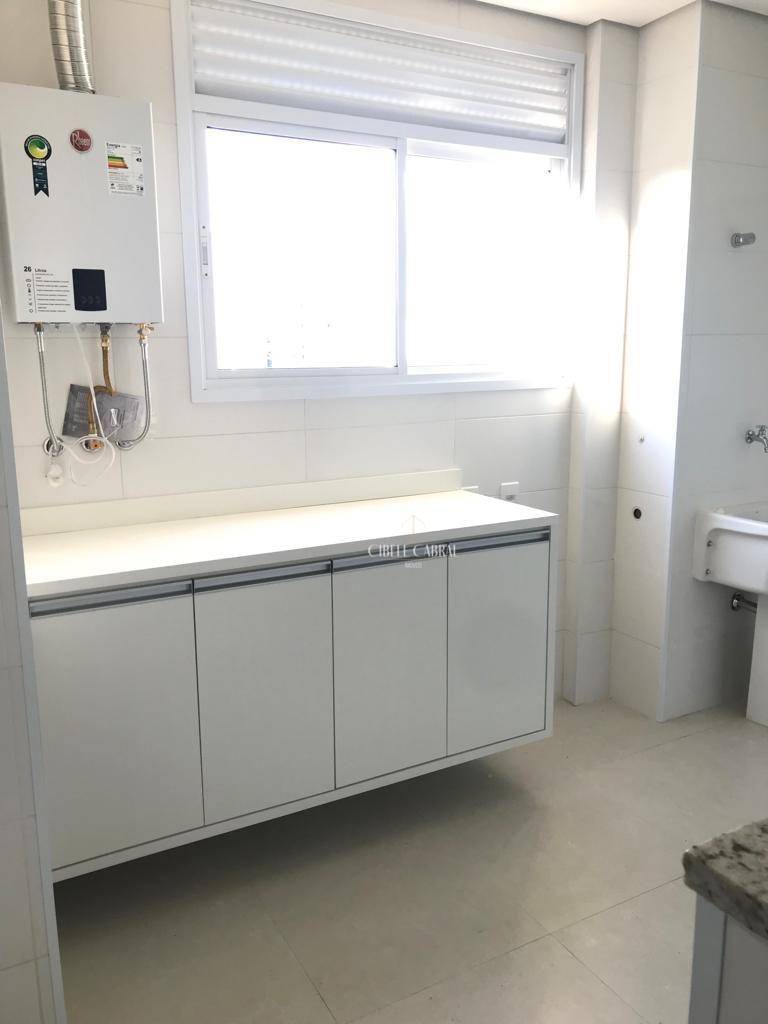 Apartamento à venda com 4 quartos, 189m² - Foto 8