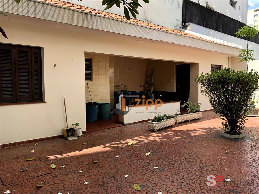 Casa à venda com 9 quartos, 228m² - Foto 7