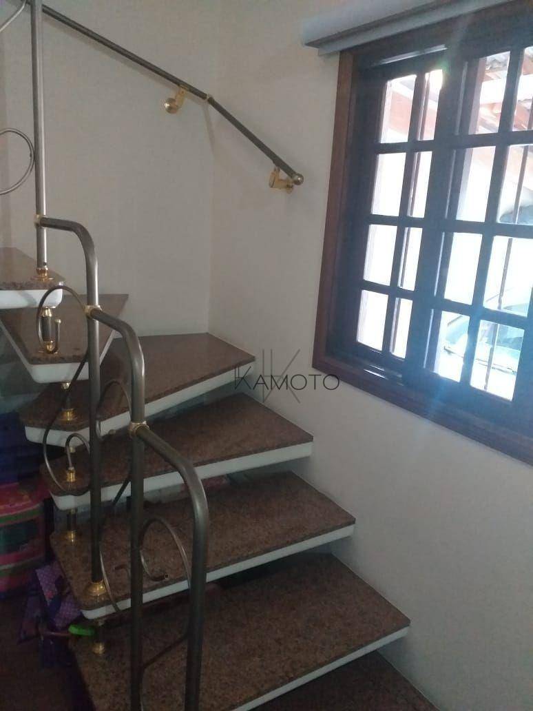 Sobrado à venda com 4 quartos, 250m² - Foto 24