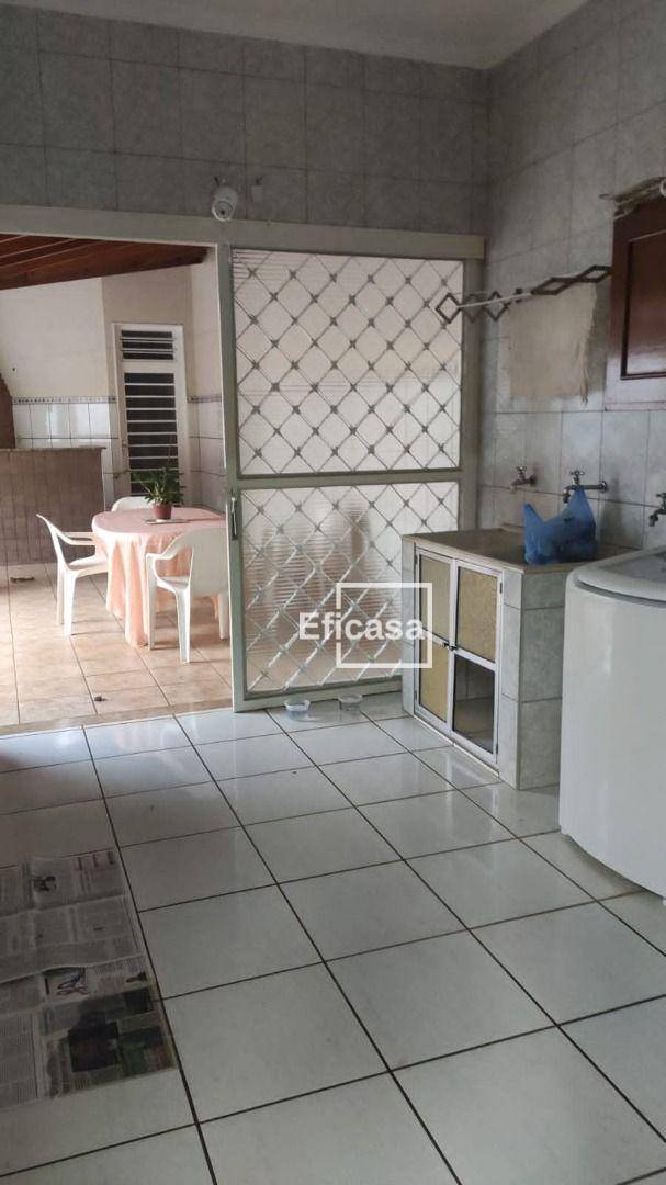 Casa à venda com 3 quartos, 230m² - Foto 17