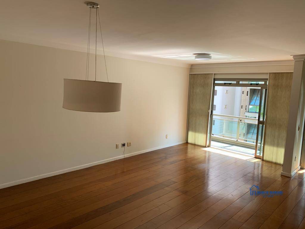 Apartamento à venda com 3 quartos, 187m² - Foto 7