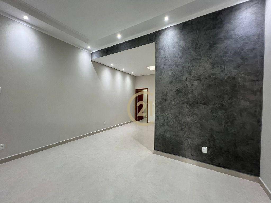 Casa à venda com 3 quartos, 115m² - Foto 1