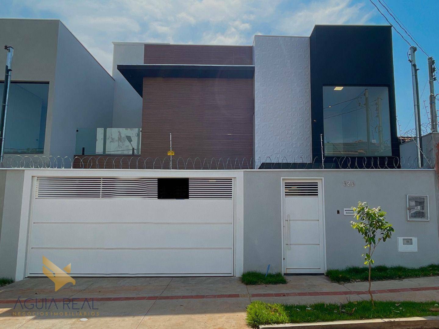 Sobrado à venda com 3 quartos, 143m² - Foto 1