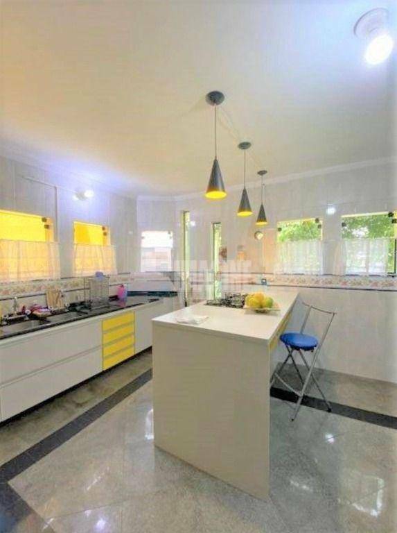 Sobrado para alugar com 4 quartos, 600m² - Foto 18