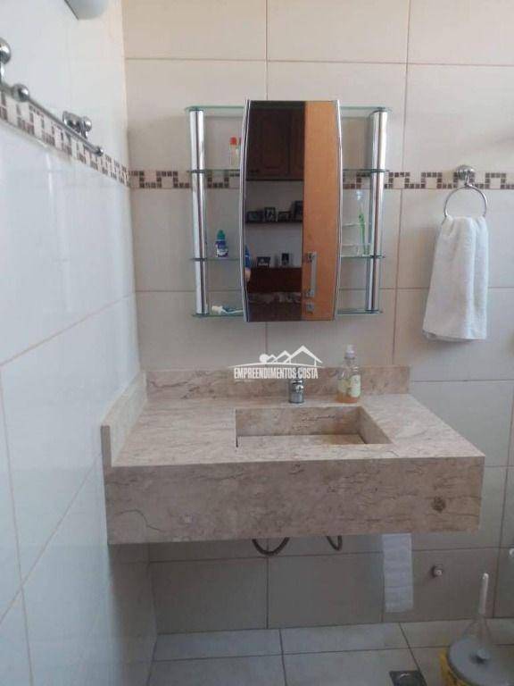 Casa de Condomínio à venda e aluguel com 3 quartos, 500m² - Foto 11