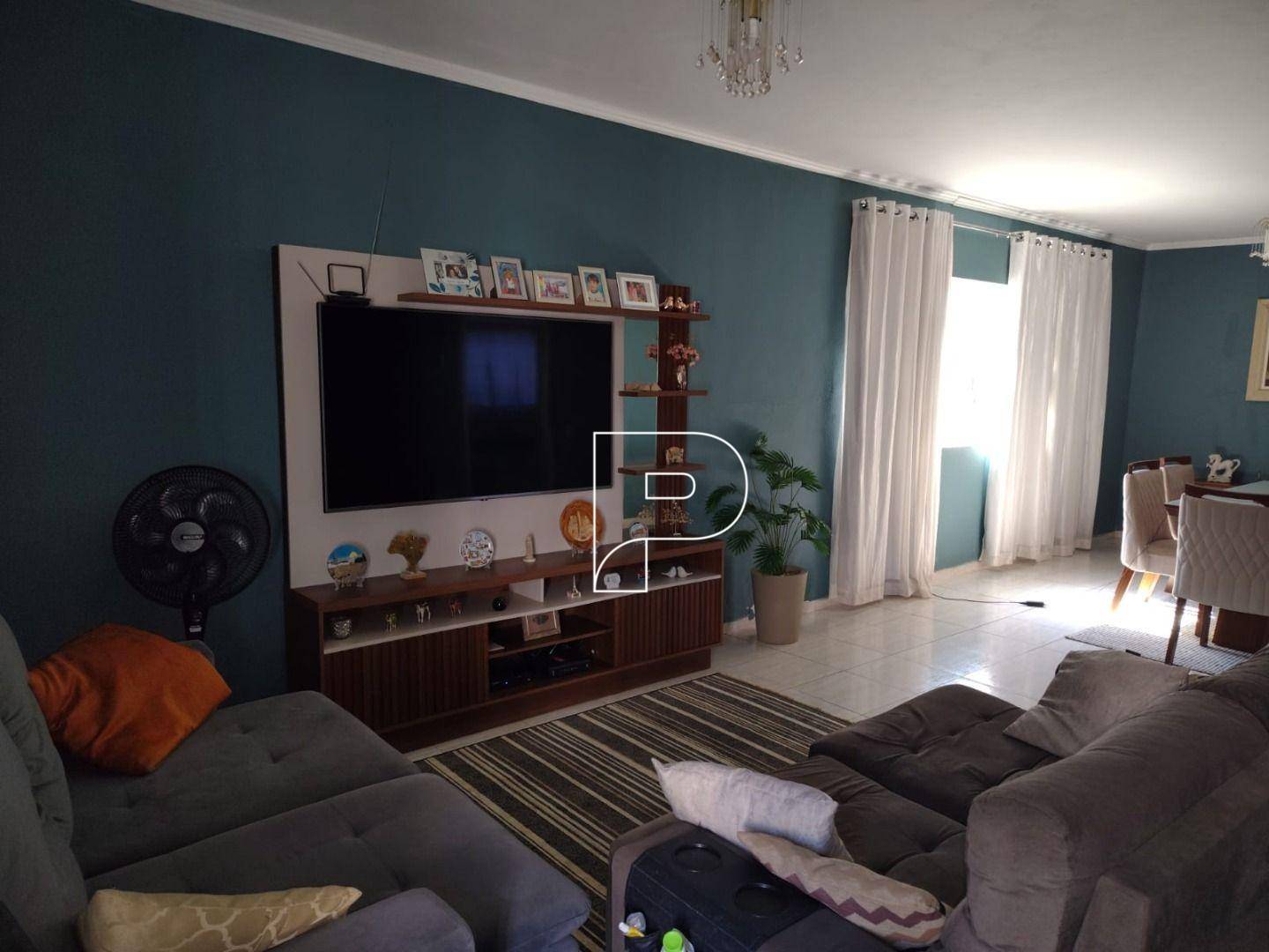 Casa à venda com 6 quartos, 297m² - Foto 2