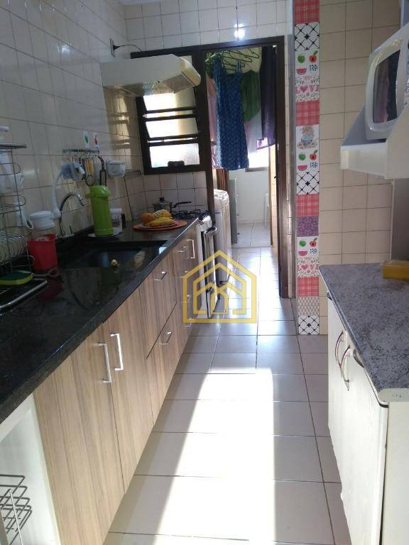 Apartamento à venda com 3 quartos, 73m² - Foto 3