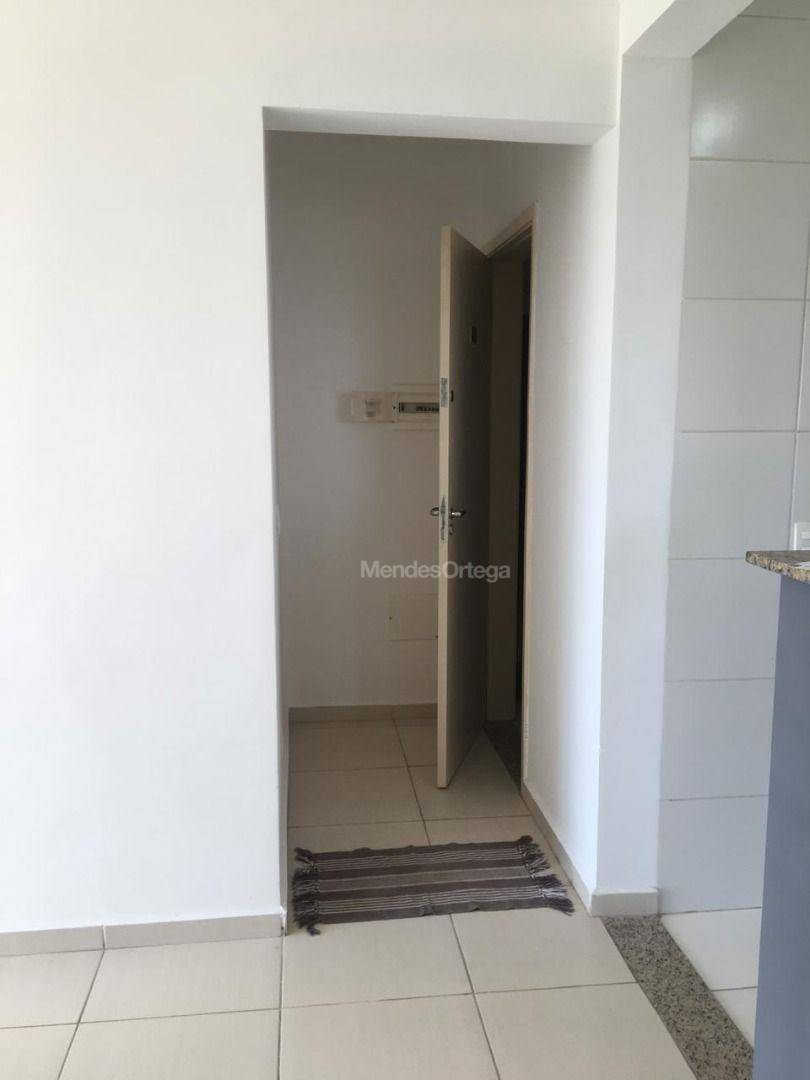 Apartamento para alugar com 3 quartos, 66m² - Foto 10