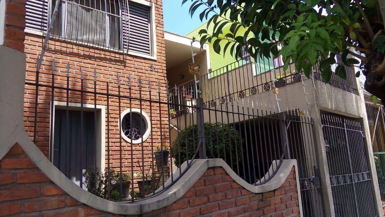 Casa à venda com 3 quartos, 113m² - Foto 1