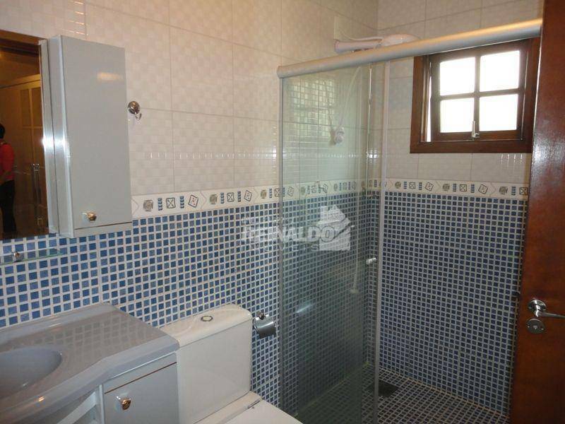 Casa de Condomínio para alugar com 3 quartos, 250m² - Foto 43