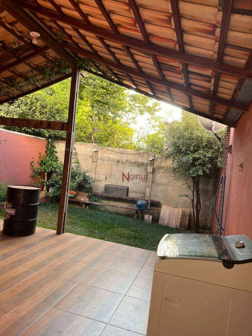 Casa à venda com 2 quartos, 100m² - Foto 8