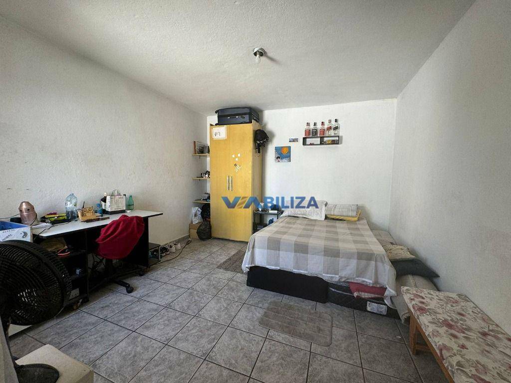 Casa à venda com 3 quartos, 137m² - Foto 11