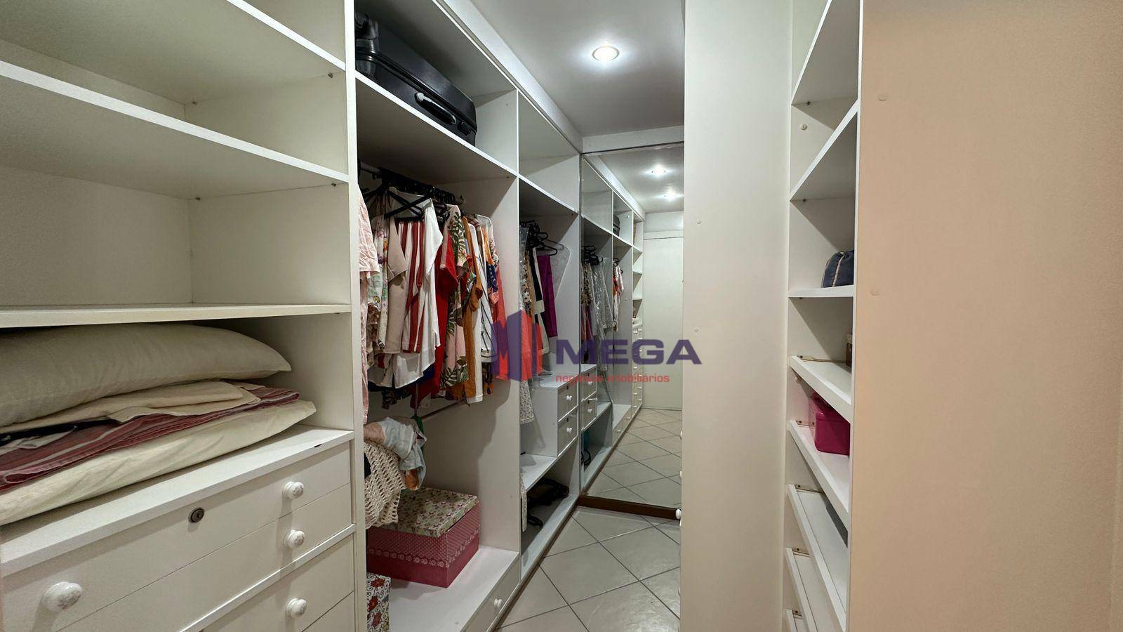 Apartamento à venda com 4 quartos, 250m² - Foto 25