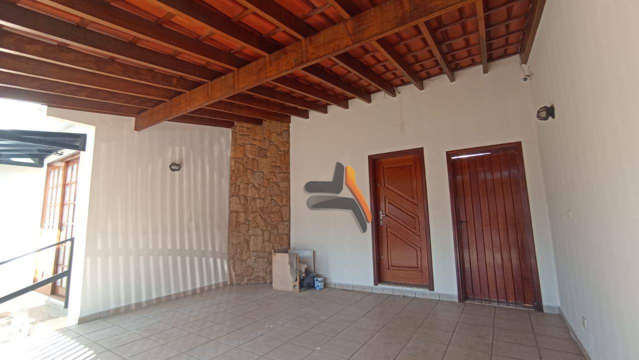 Casa para alugar com 4 quartos, 167m² - Foto 1