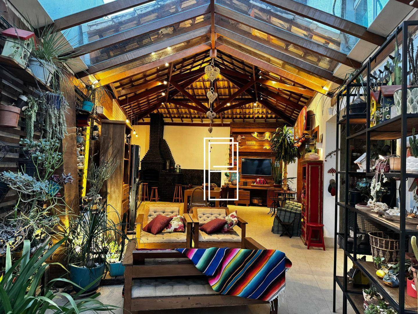 Casa à venda com 4 quartos, 300m² - Foto 31
