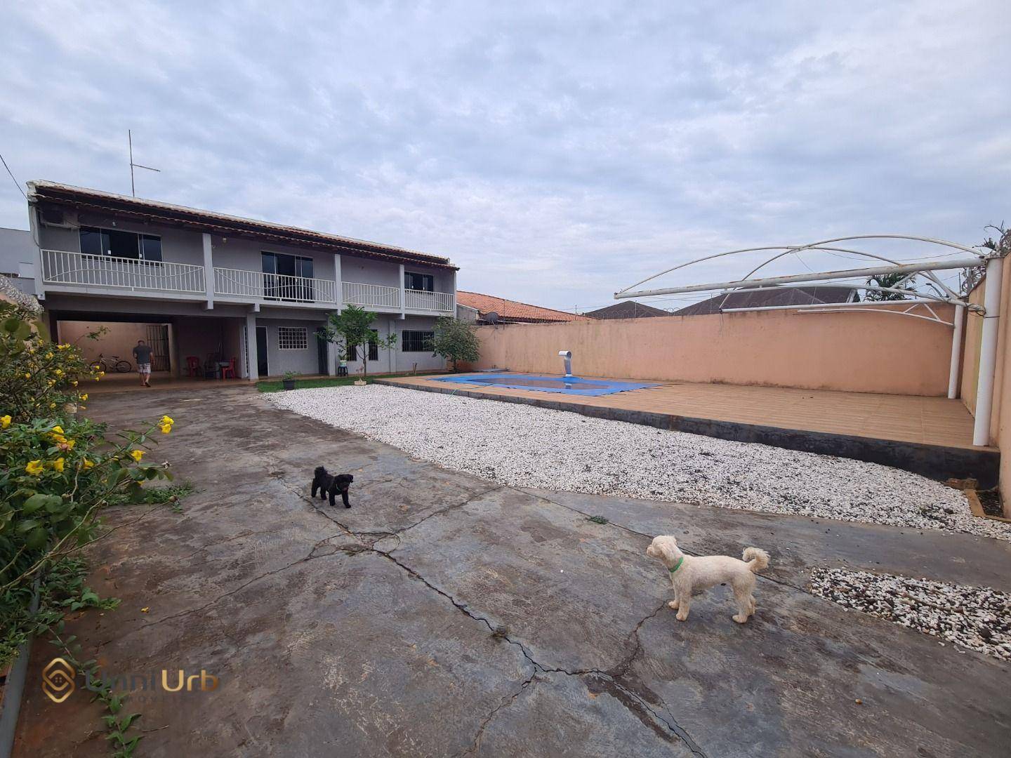 Sobrado, 3 quartos, 318 m² - Foto 1