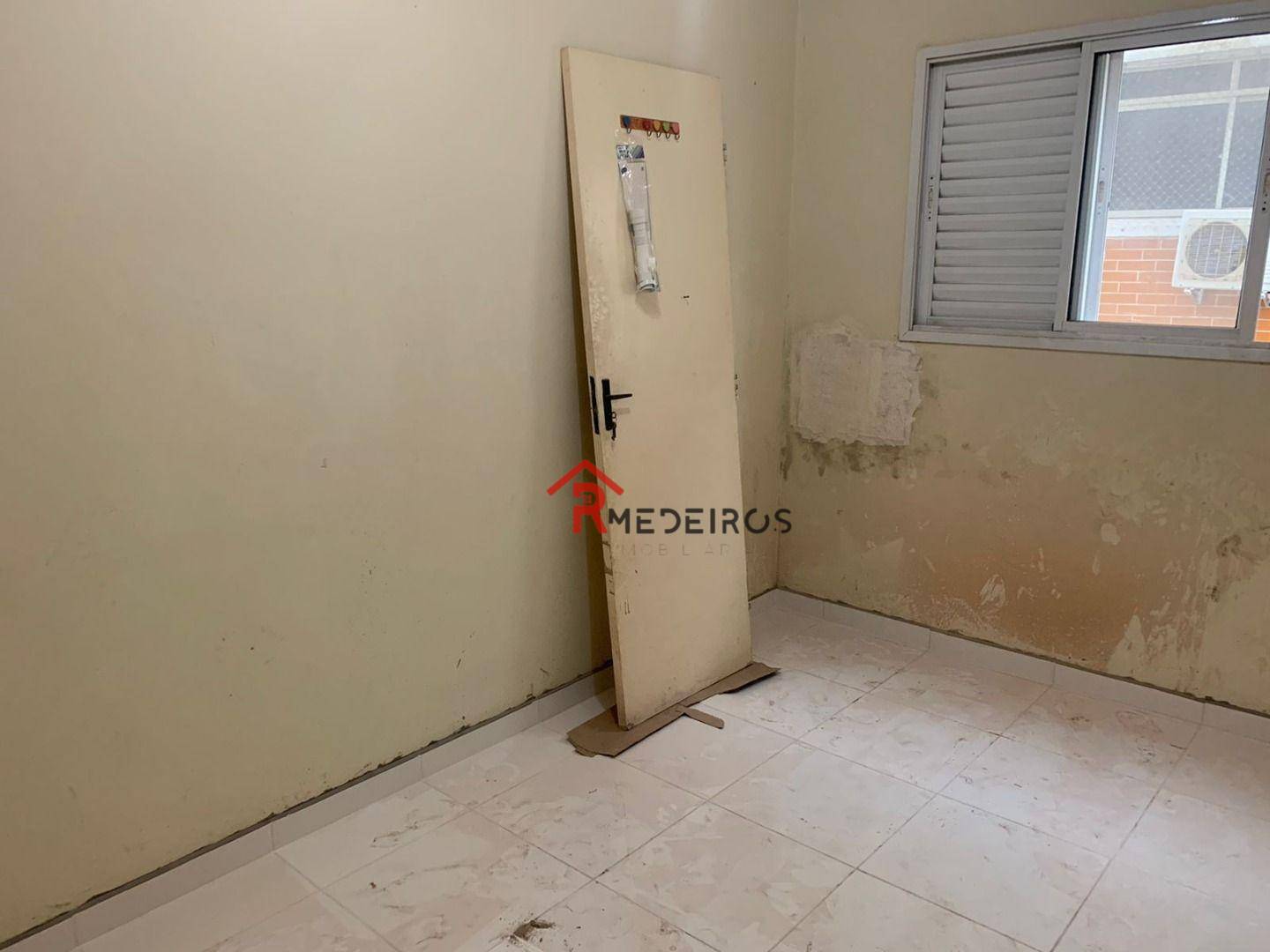 Apartamento à venda com 1 quarto, 42m² - Foto 12