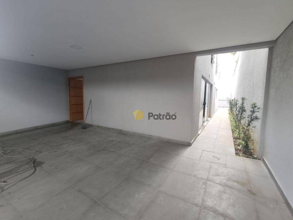 Sobrado à venda com 3 quartos, 200m² - Foto 26